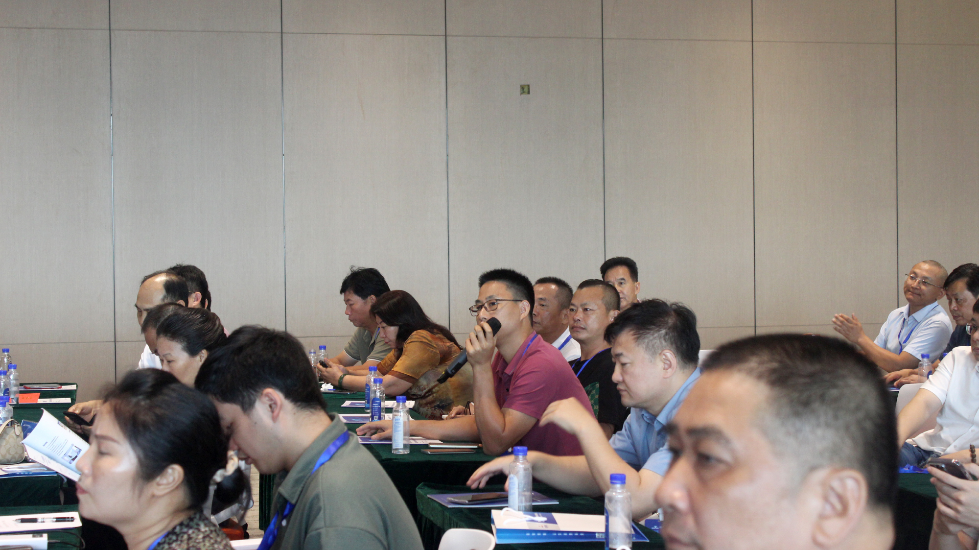 经销商提问.jpg 经销商提问.jpg