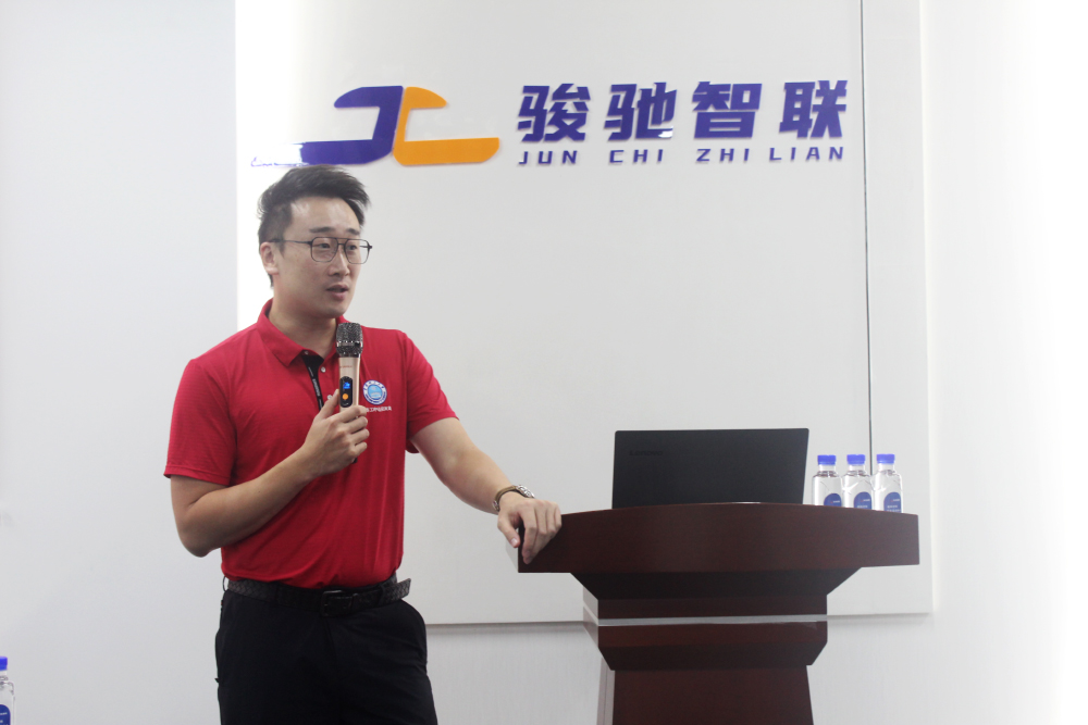 邱会长发言.jpg 邱会长发言.jpg